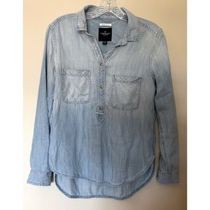 American Eagle Outfitters Denim Button Up Shirt